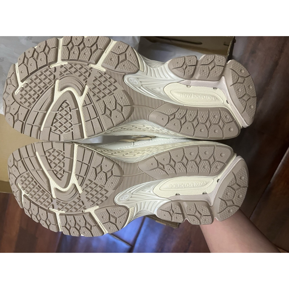 NEW BALANCE GC2002VF (GS) MOONBEAM /FRAPPE RUNNING SHOE SIZE: 6.5 New Big Kids - Picture 5 of 9